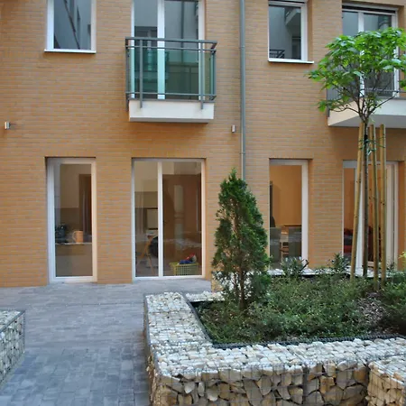 Apartment Corvinext Center